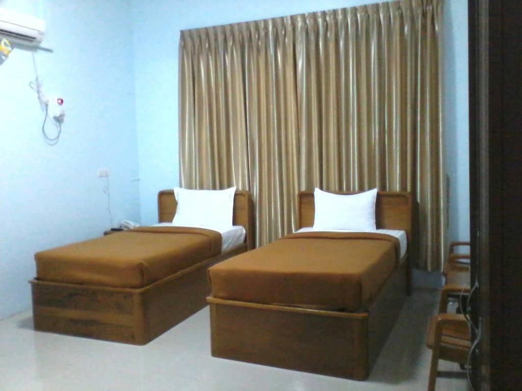 Aung Tha Pyay Hotel 3 Yangon Phòng bức ảnh